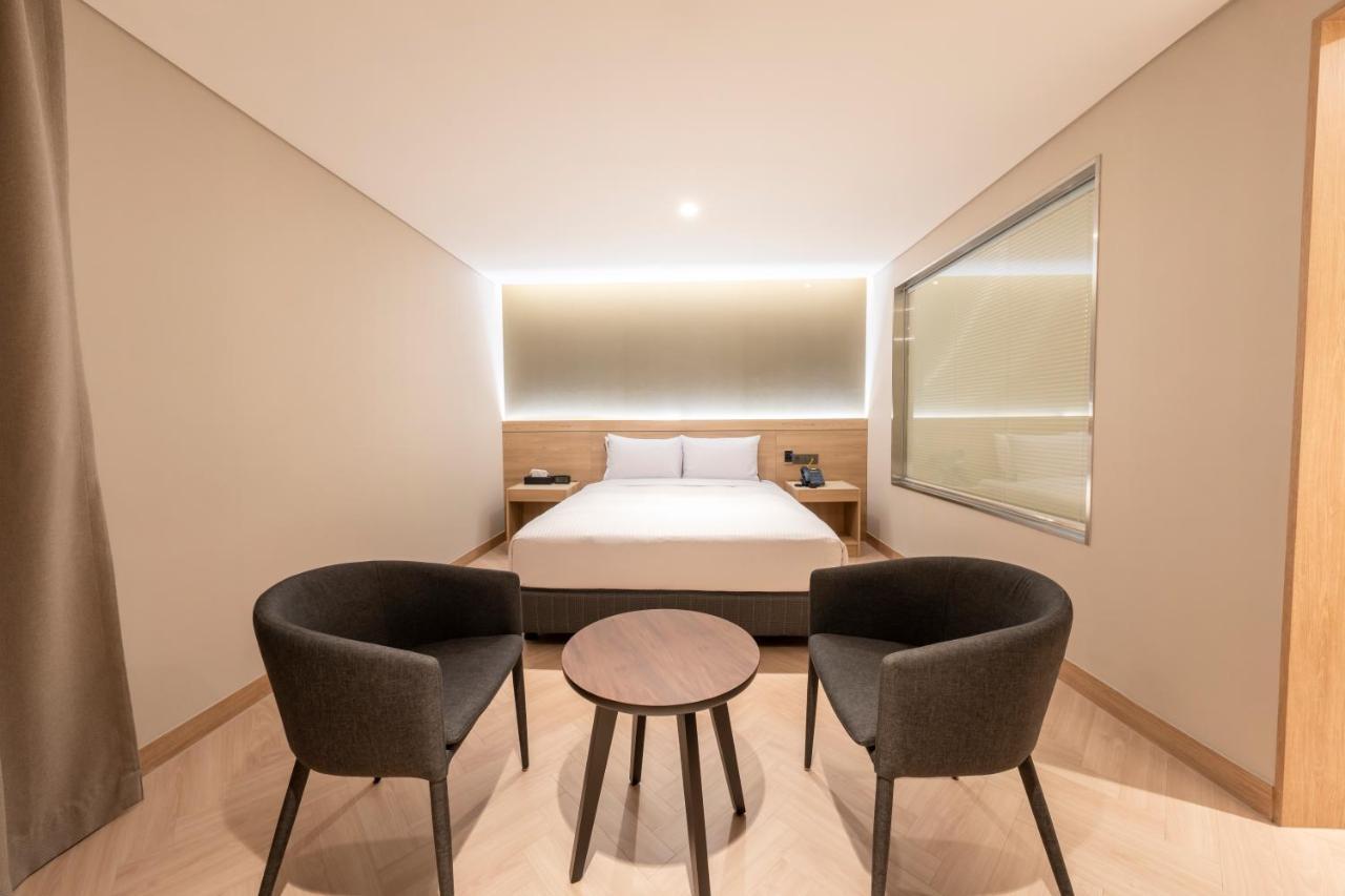 โฮเทล ฟอเรต์ เดอะ สปา Hotel ปูซาน ภายนอก รูปภาพ